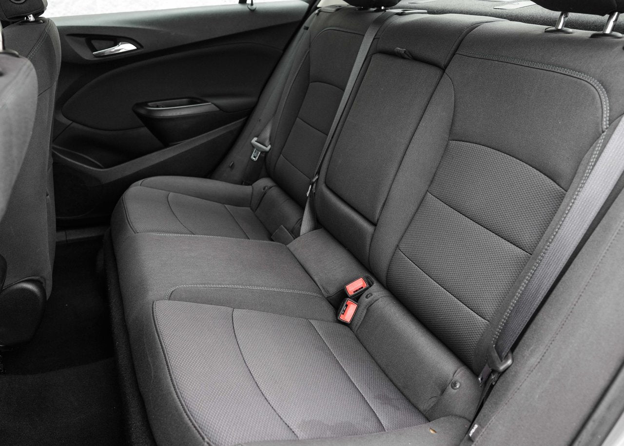 2018 Chevrolet Cruze LT AUTO; TOIT CAMERA SIEGES CHAUFFANT CARPLAY MAGS
