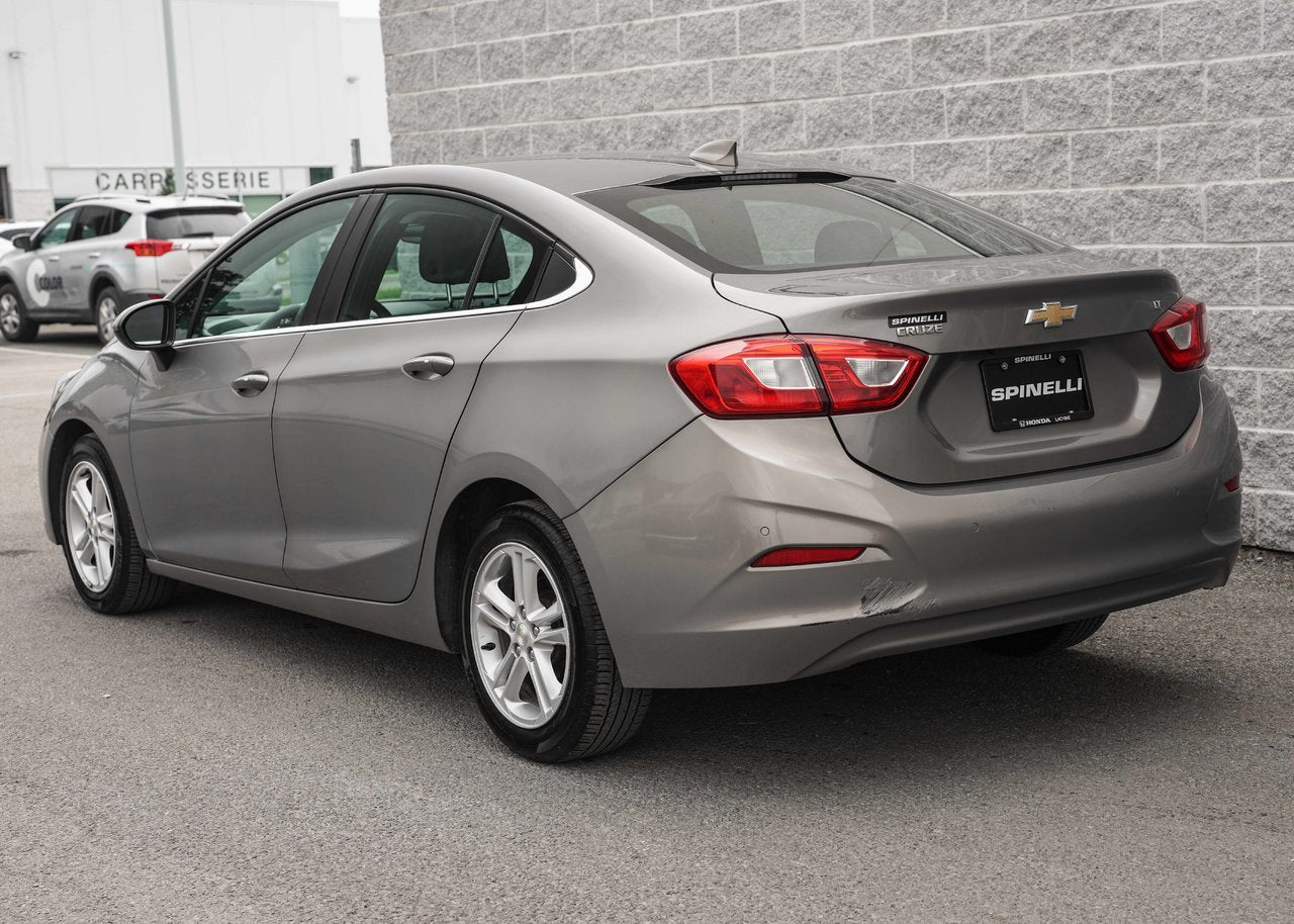 2018 Chevrolet Cruze LT AUTO; TOIT CAMERA SIEGES CHAUFFANT CARPLAY MAGS