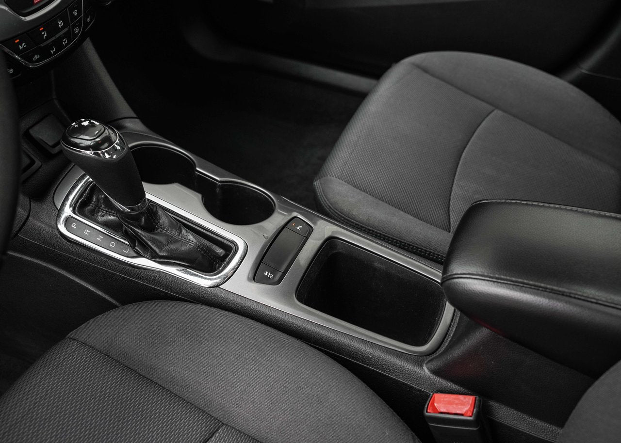 2018 Chevrolet Cruze LT AUTO; TOIT CAMERA SIEGES CHAUFFANT CARPLAY MAGS