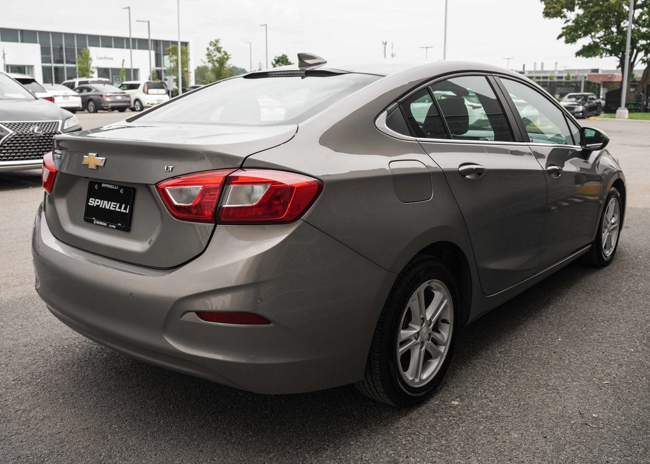 2018 Chevrolet Cruze LT AUTO; TOIT CAMERA SIEGES CHAUFFANT CARPLAY MAGS