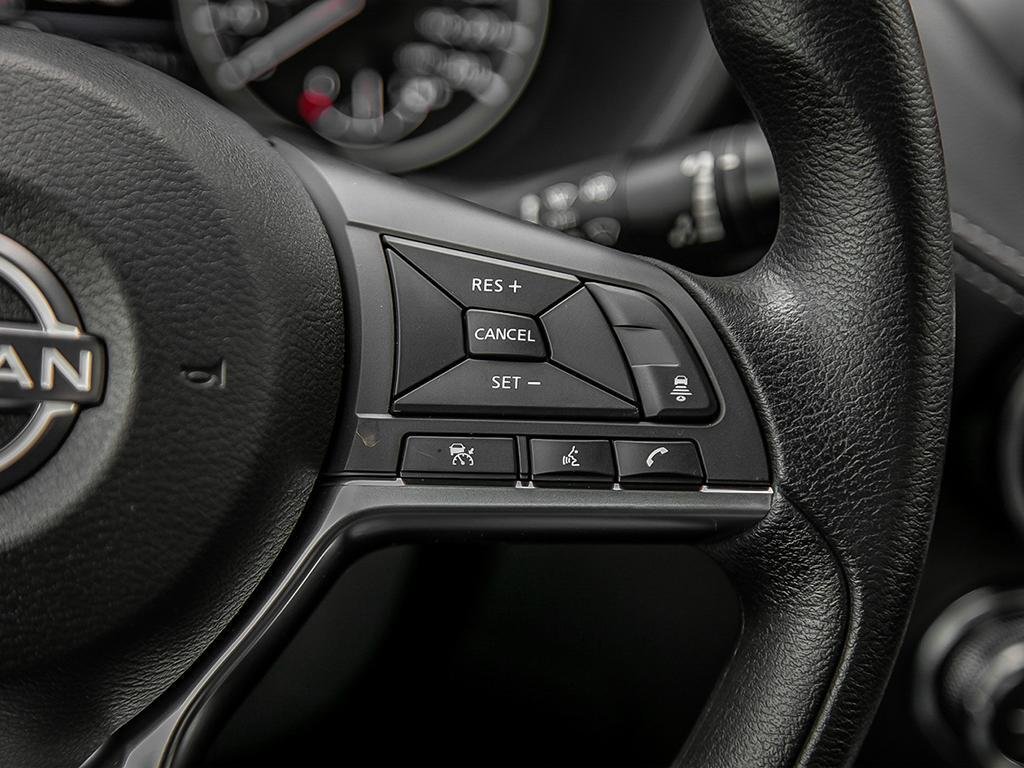 2025 Nissan Sentra SV CVT