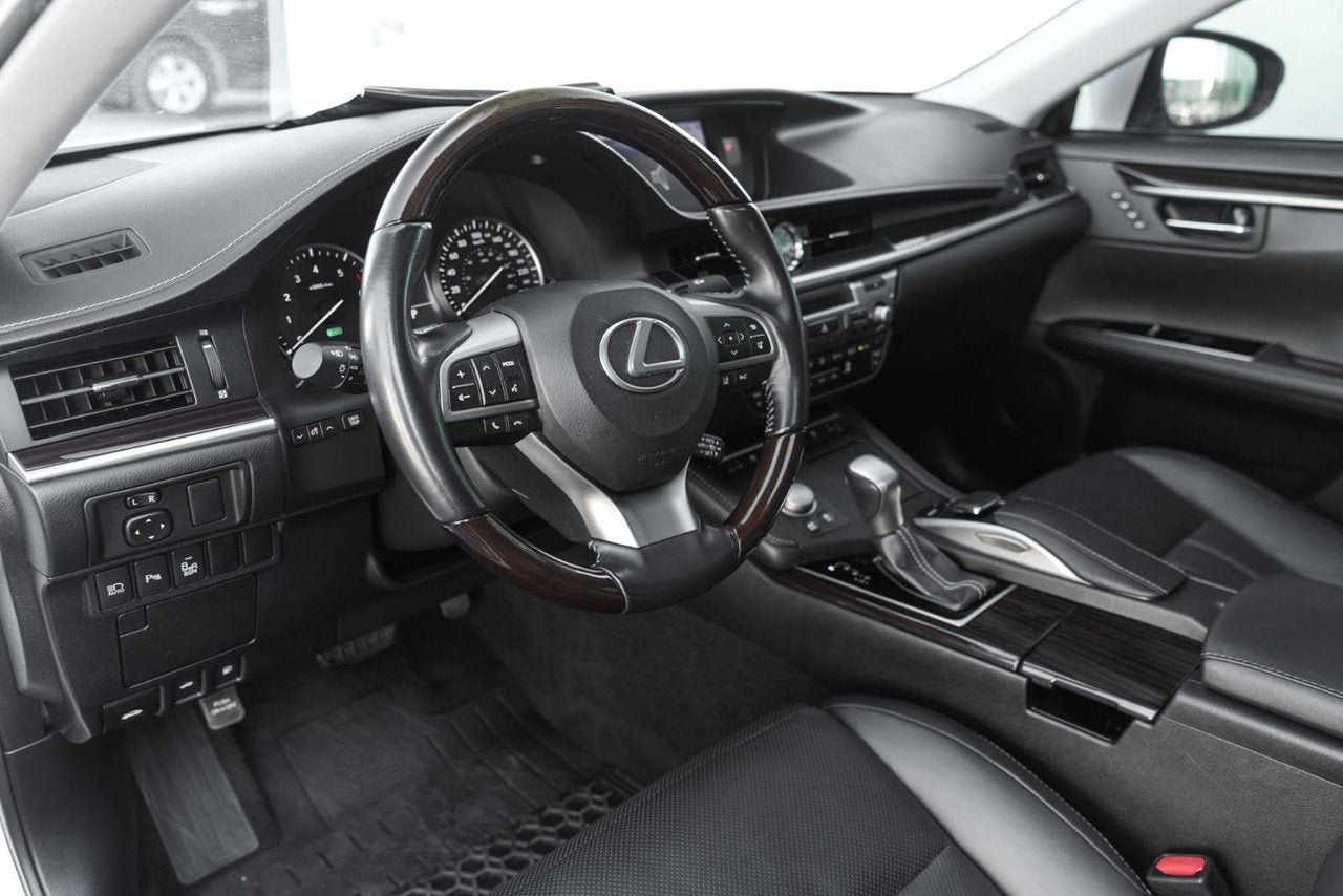 2016 Lexus ES 300h 300h EXECUTIVE LOW KM MARK LEVINSON NAVI CUIR TOIT