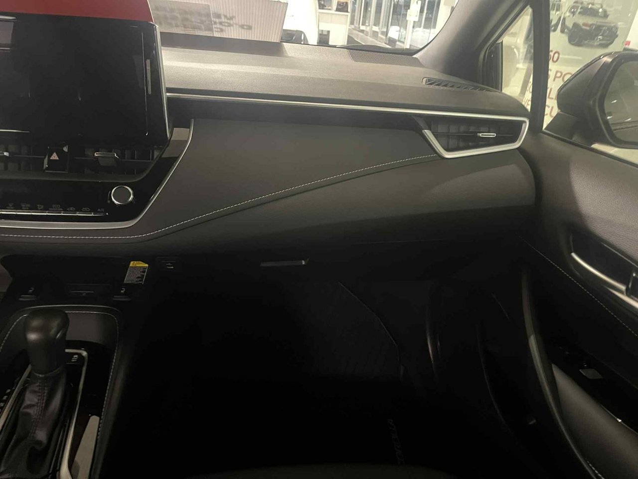 2024 Toyota Corolla Hatchback SE