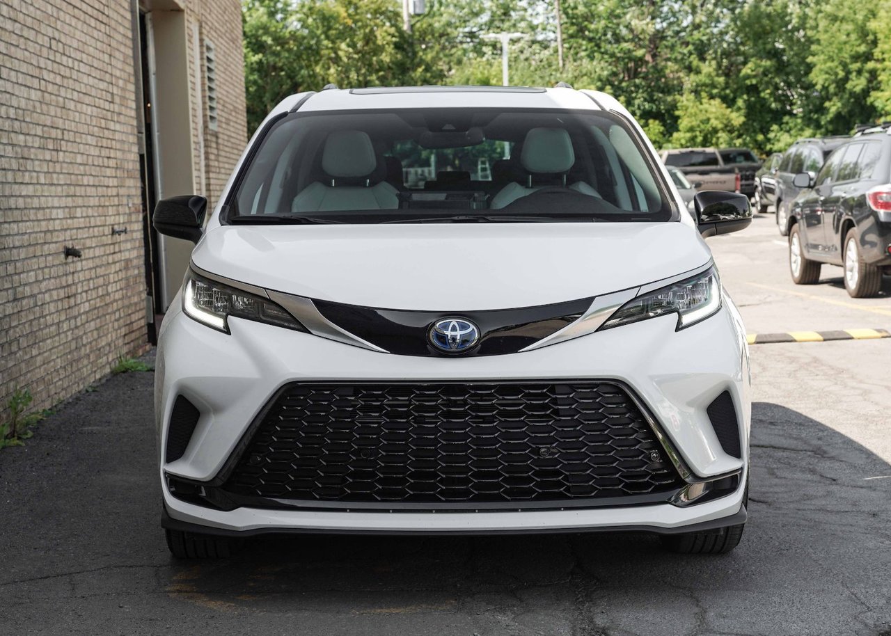 2024 Toyota Sienna XSE AWD