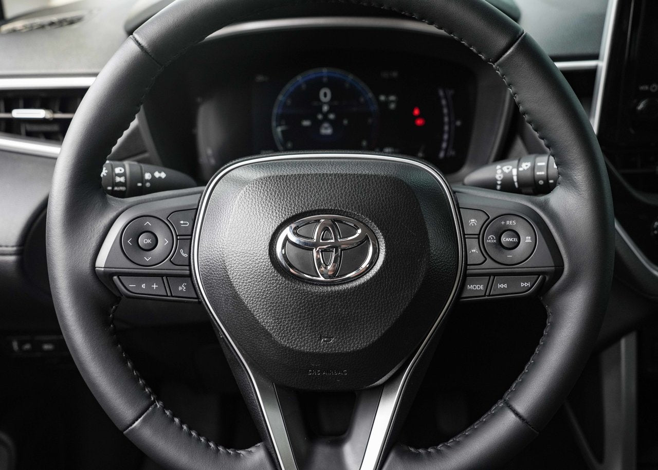 2025 Toyota COROLLA CROSS XLE