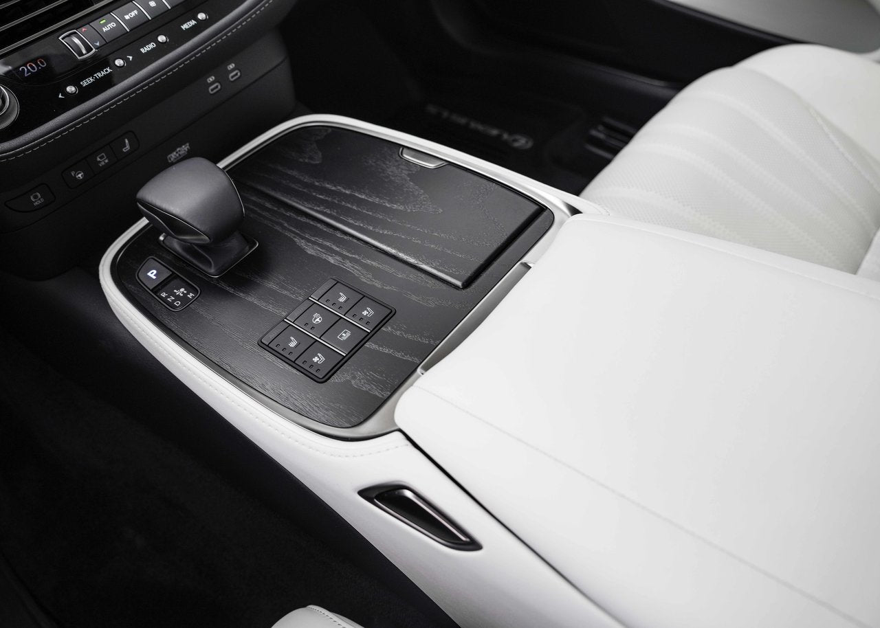 2024 Lexus LS 500 EXECUTIVE 2700KM MARK LEVINSON NAV CARPLAY