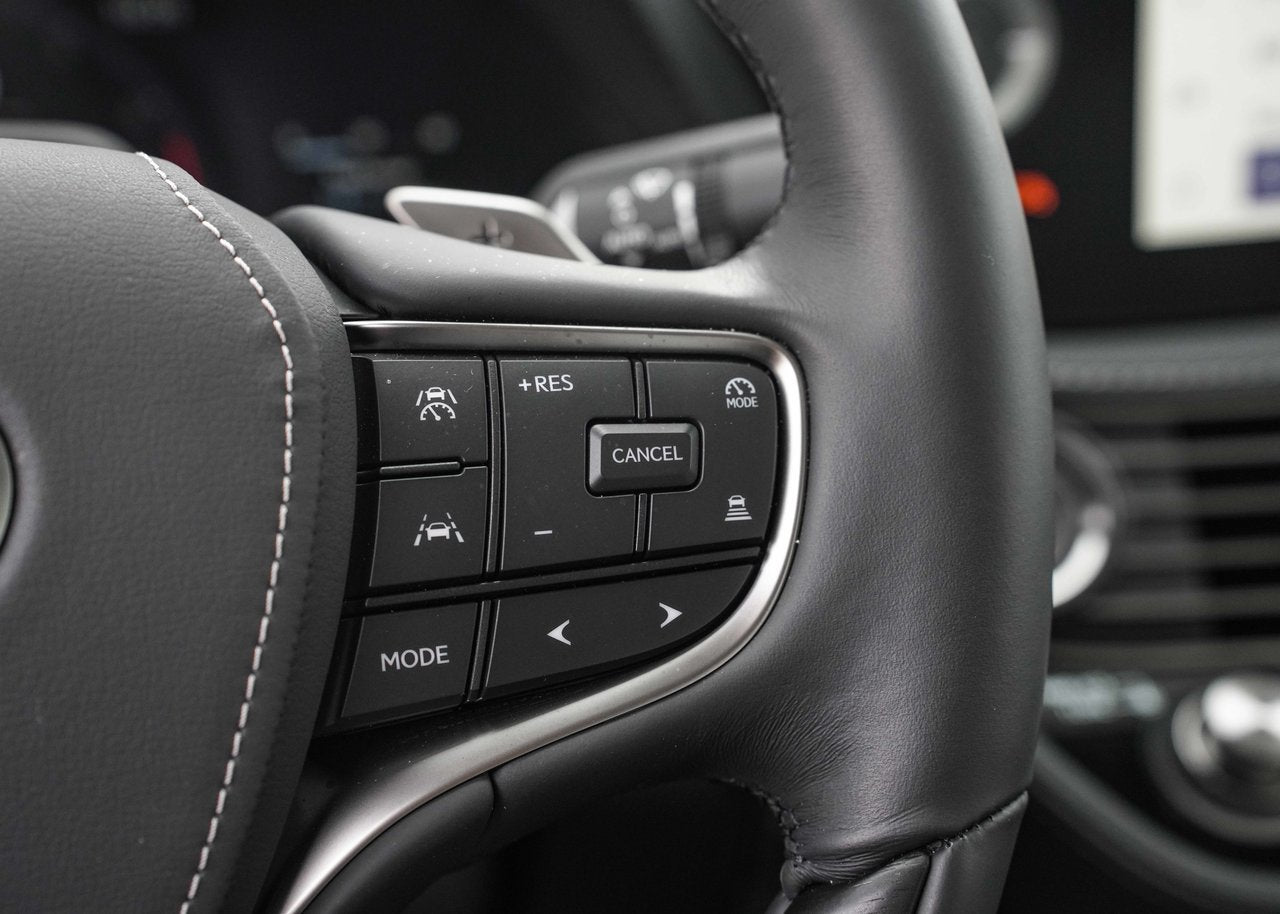 2024 Lexus LS 500 EXECUTIVE 2700KM MARK LEVINSON NAV CARPLAY