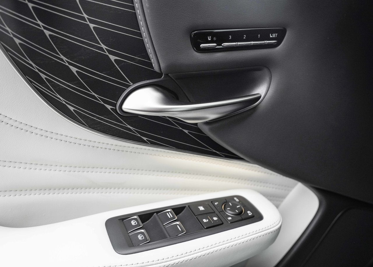 2024 Lexus LS 500 EXECUTIVE 2700KM MARK LEVINSON NAV CARPLAY