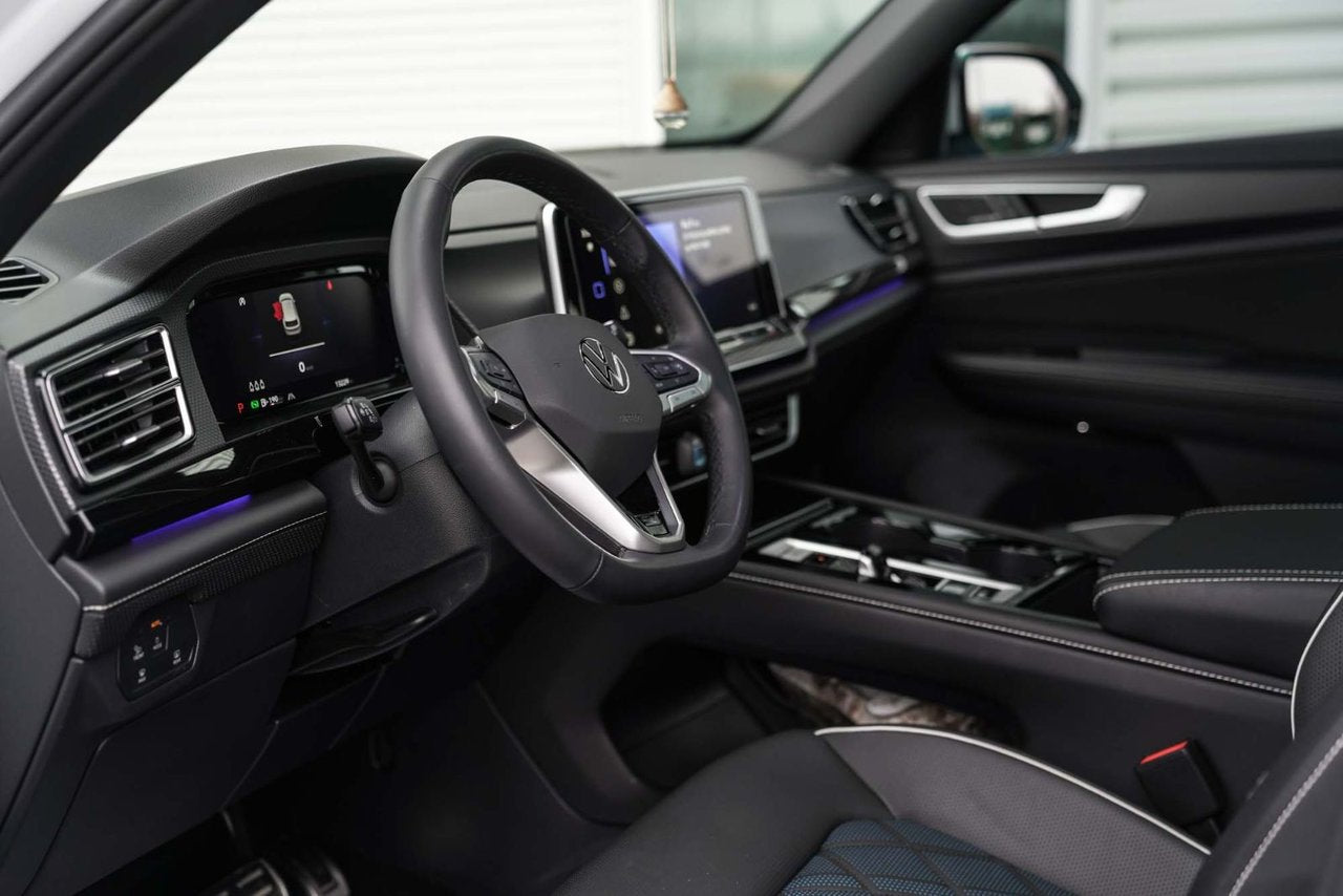 2025 Volkswagen Atlas Cross Sport Execline