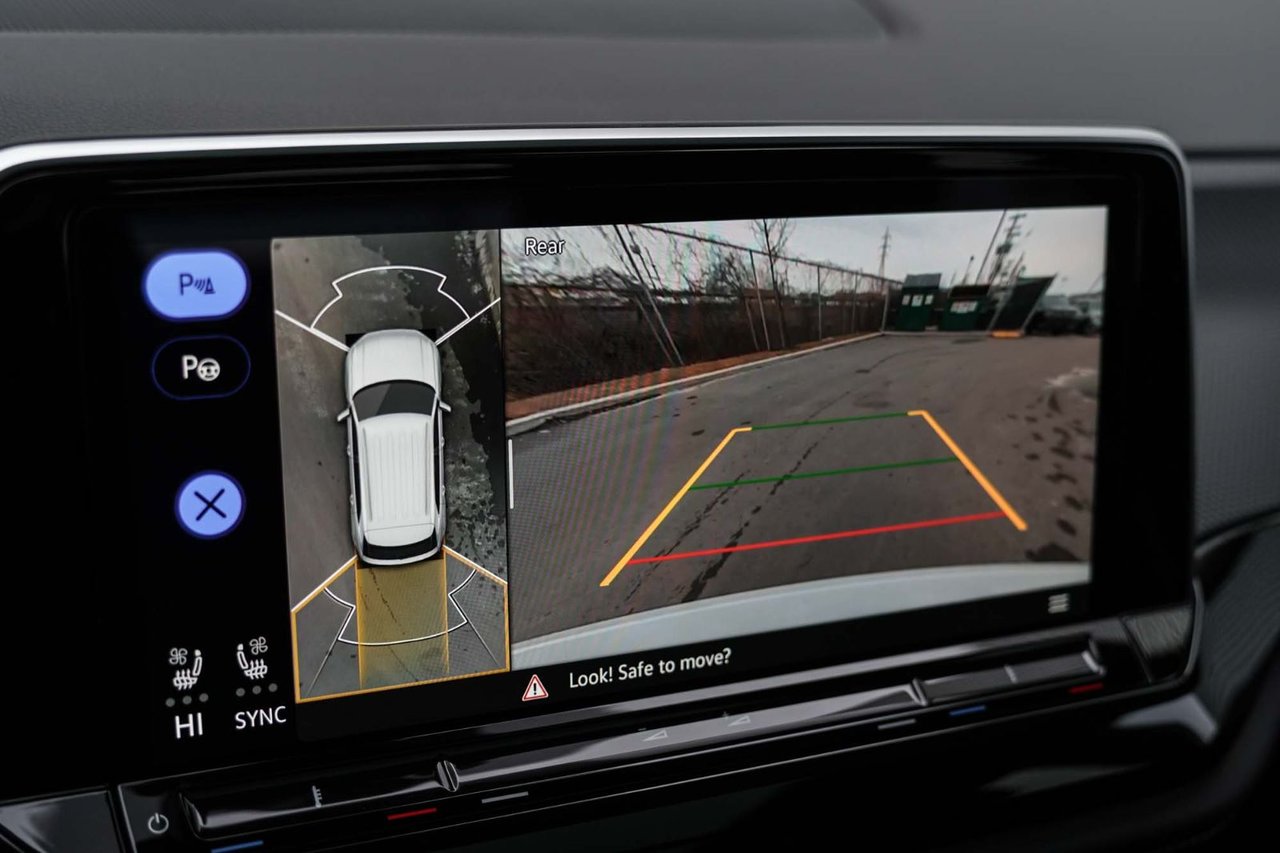 2025 Volkswagen Atlas Cross Sport Execline