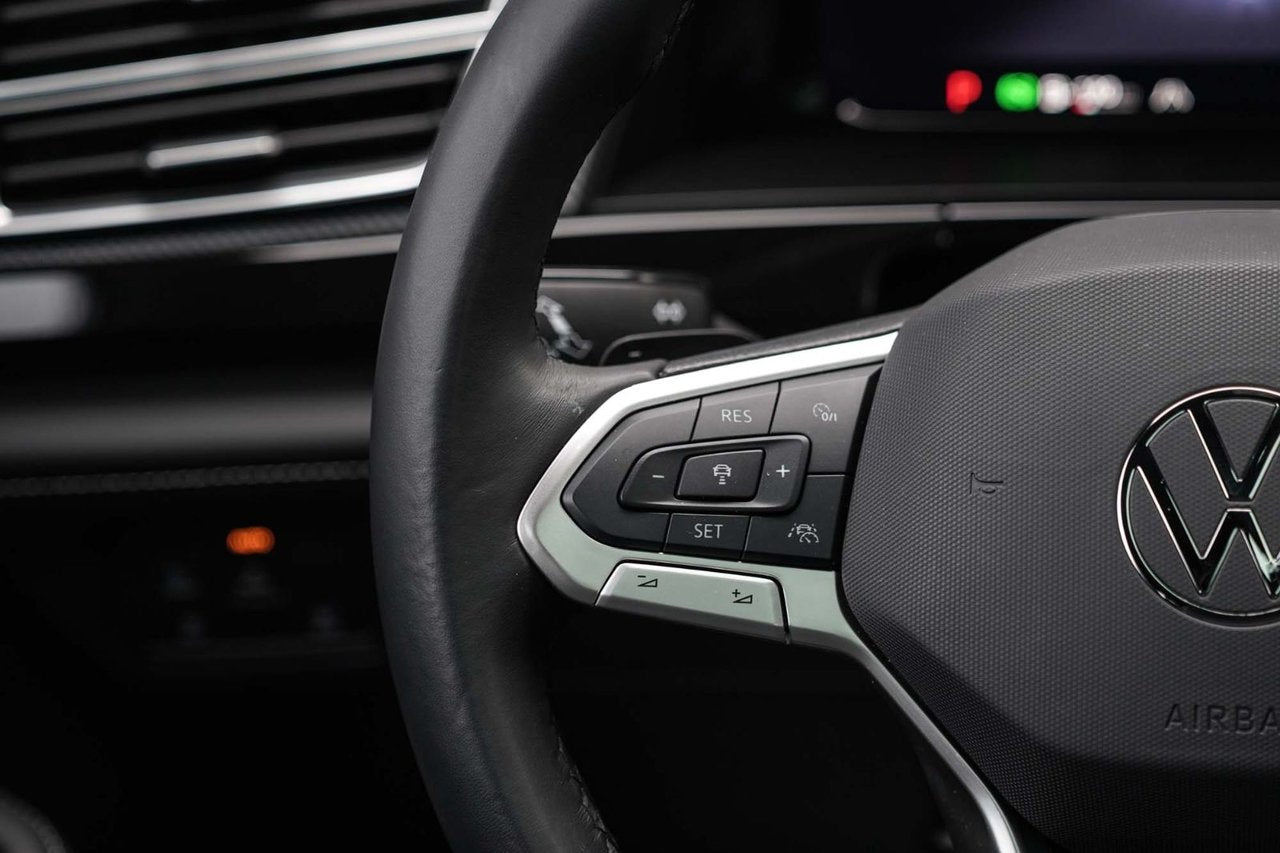 2025 Volkswagen Atlas Cross Sport Execline