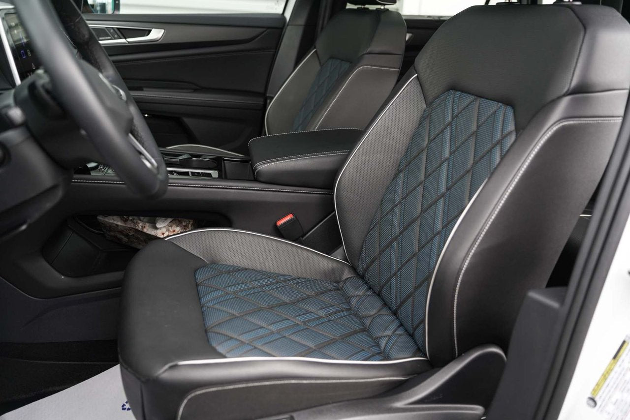 2025 Volkswagen Atlas Cross Sport Execline