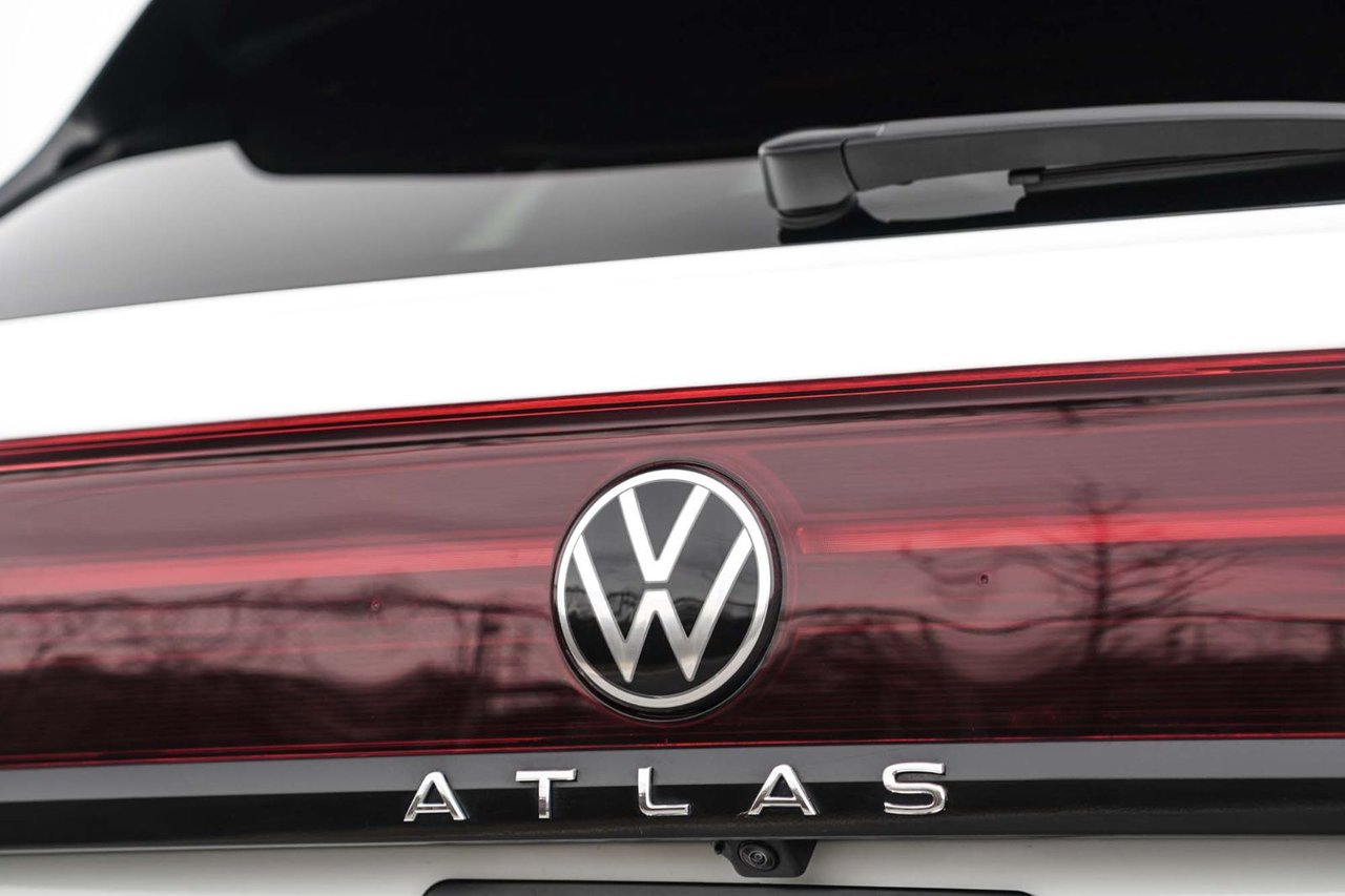 2025 Volkswagen Atlas Cross Sport Execline