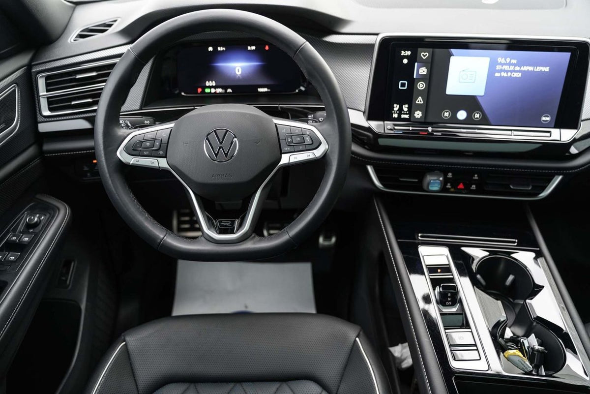 2025 Volkswagen Atlas Cross Sport Execline