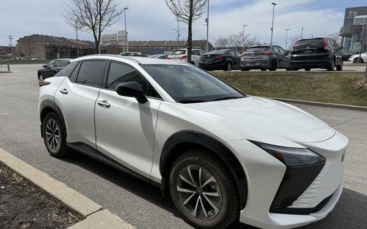 2024 Lexus RZ 450e DEMO SIGNATURE AWD DIRECT4 BAS KMCOMME NEUF