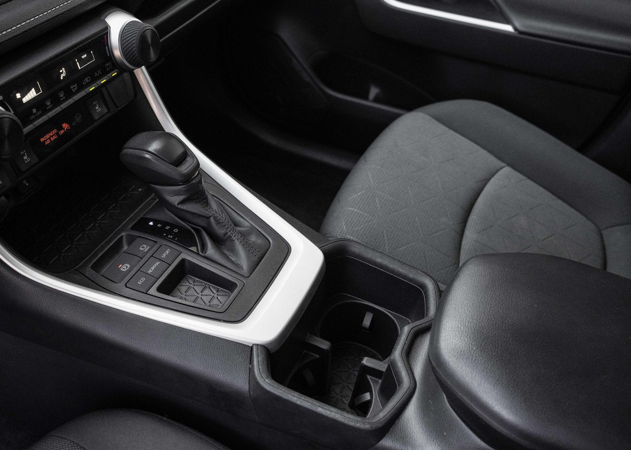 2022 Toyota RAV4 LE FWD