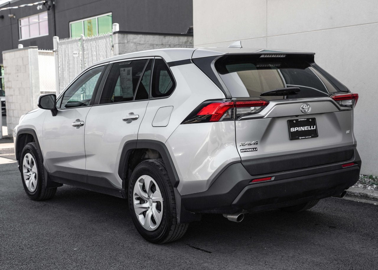 2022 Toyota RAV4 LE FWD