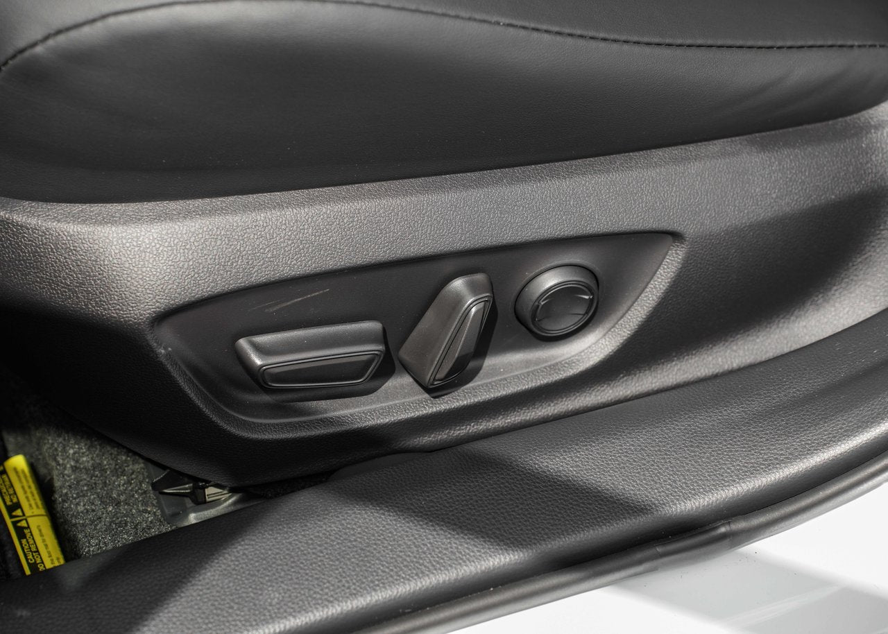 2025 Toyota Prius Plug-in Hybrid XSE PREMIUM