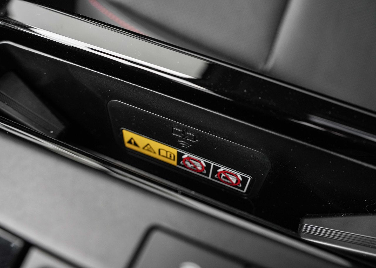 2025 Toyota Prius Plug-in Hybrid XSE PREMIUM