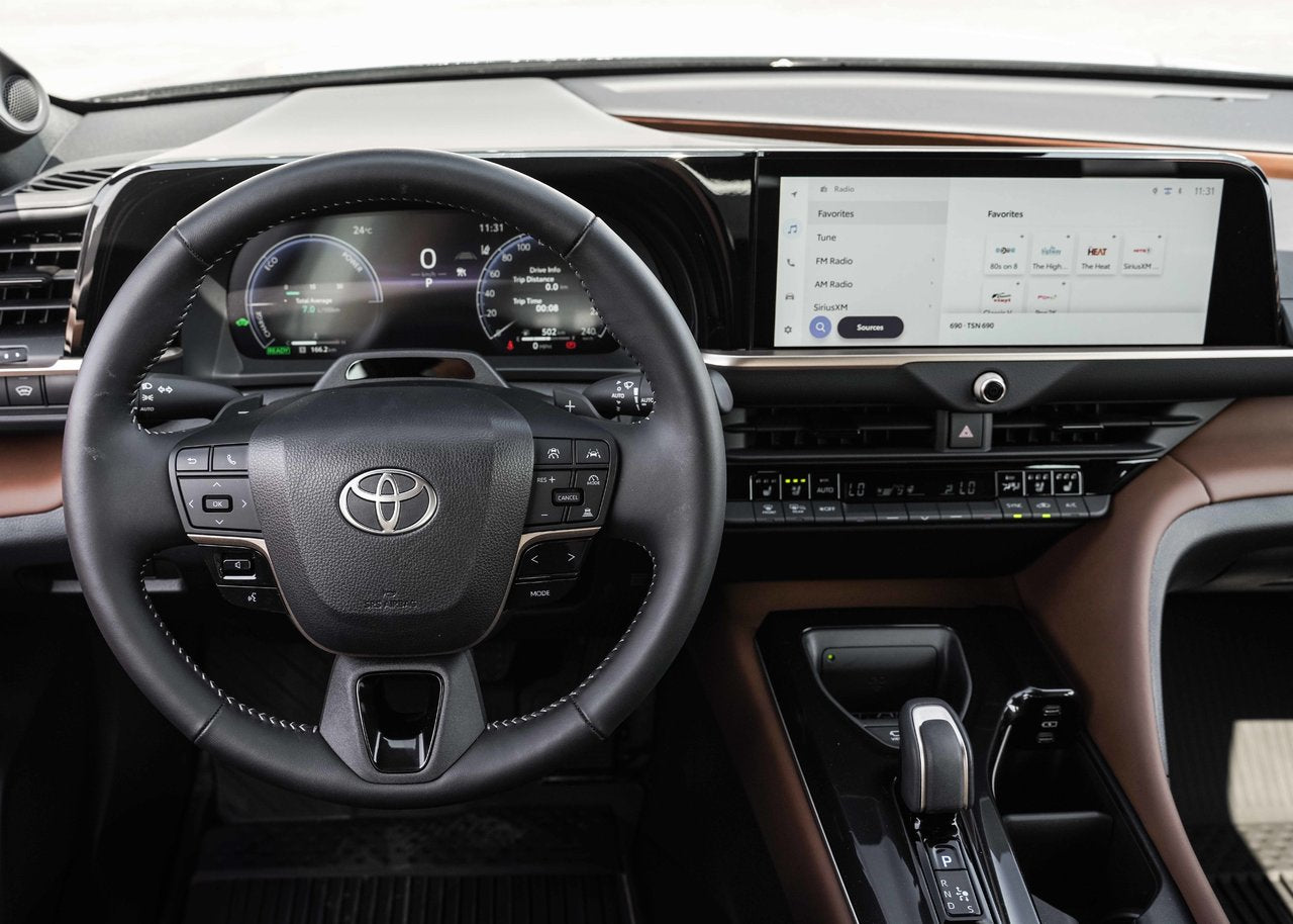 2025 Toyota Crown Signia TECHNOLOGIE AVANCE