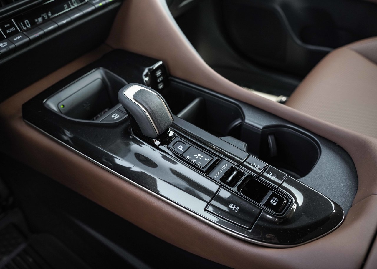 2025 Toyota Crown Signia TECHNOLOGIE AVANCE