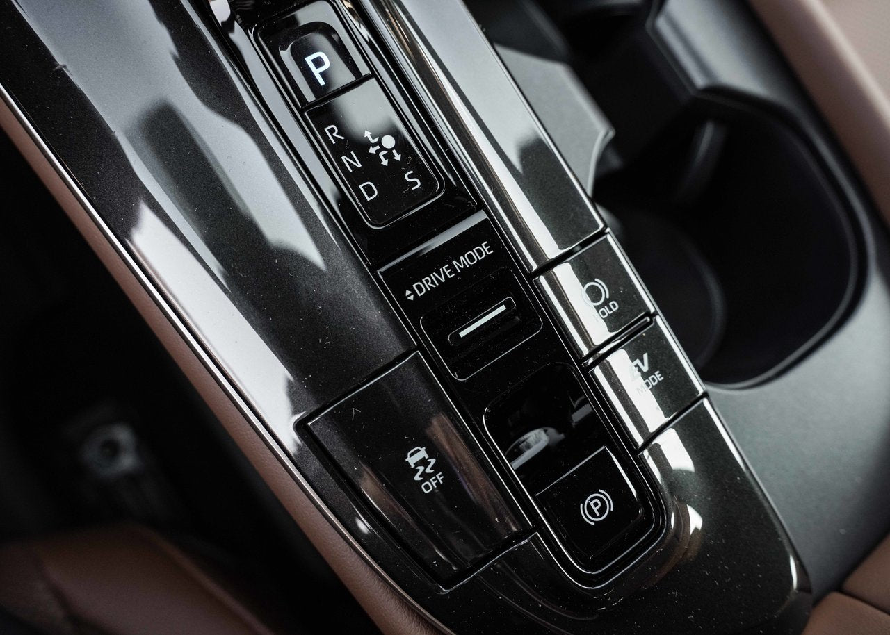 2025 Toyota Crown Signia TECHNOLOGIE AVANCE