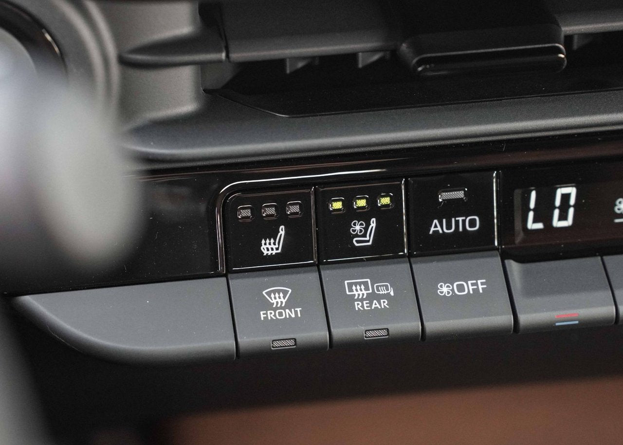 2025 Toyota Crown Signia TECHNOLOGIE AVANCE