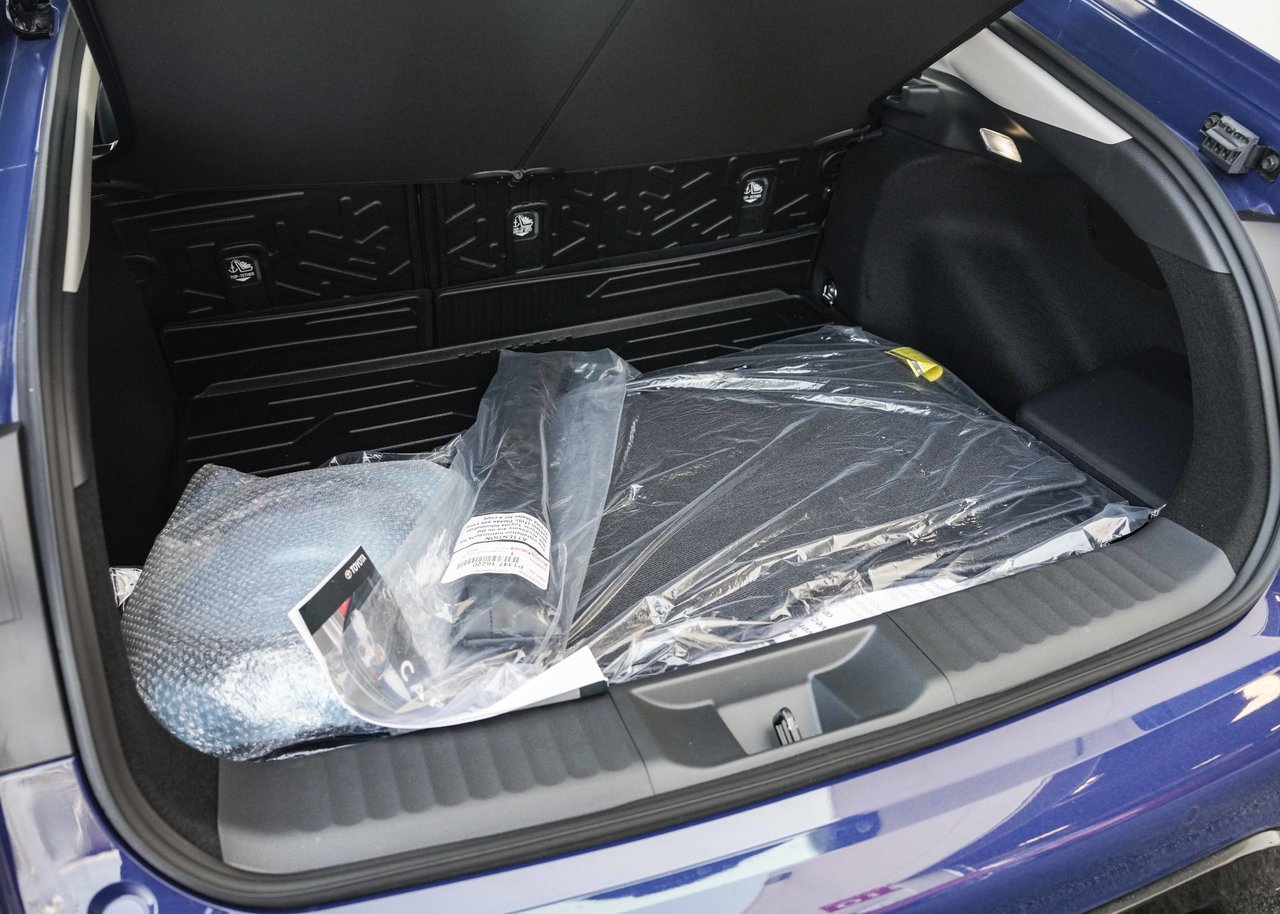 2025 Toyota Prius Plug-in Hybrid XSE PREMIUM