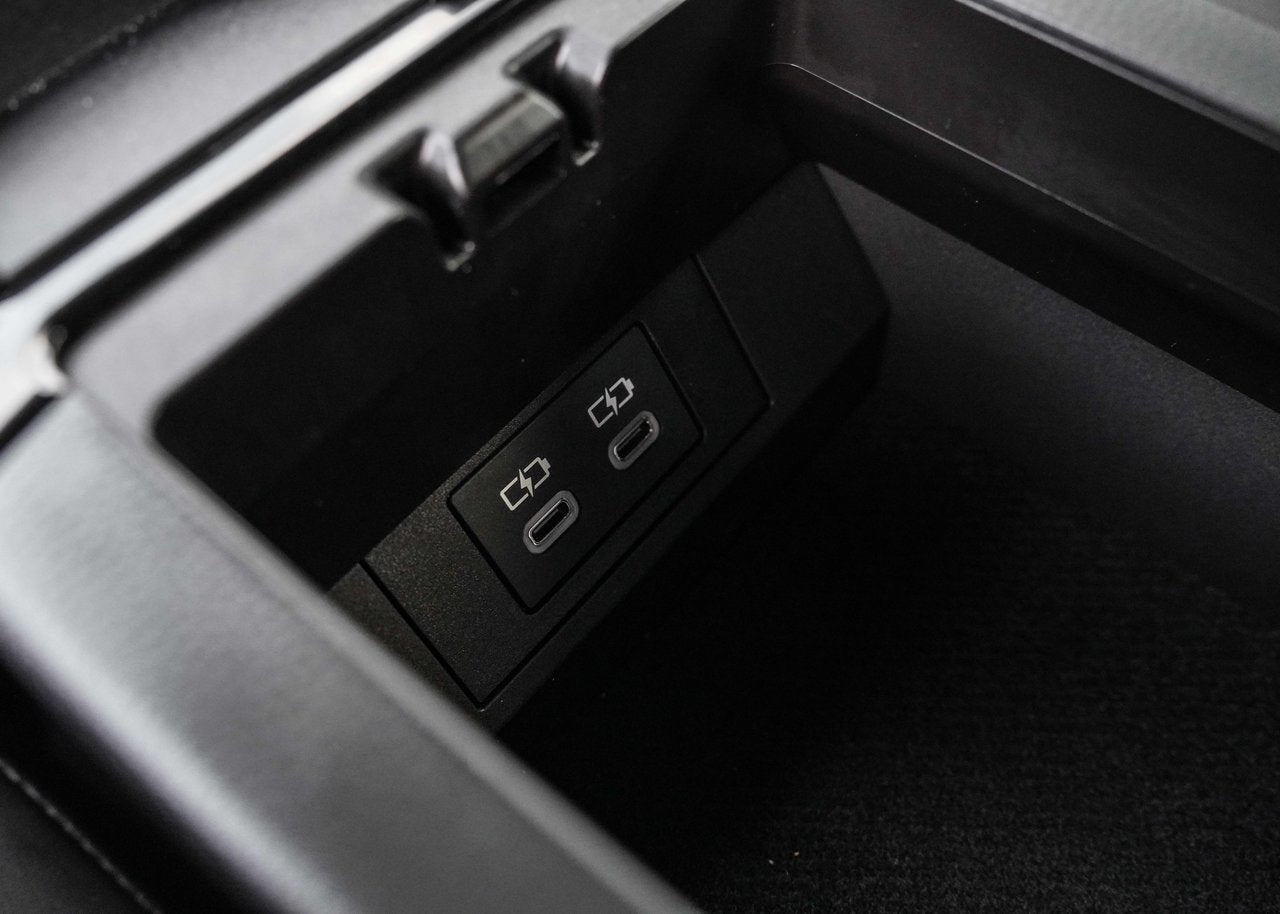 2025 Toyota Prius Plug-in Hybrid XSE PREMIUM