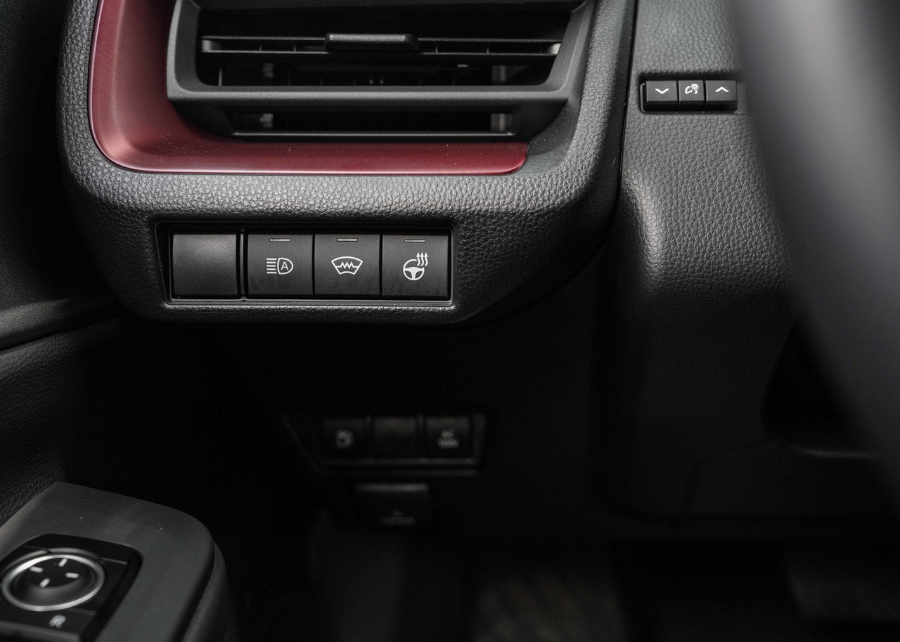 2025 Toyota Prius Plug-in Hybrid XSE PREMIUM