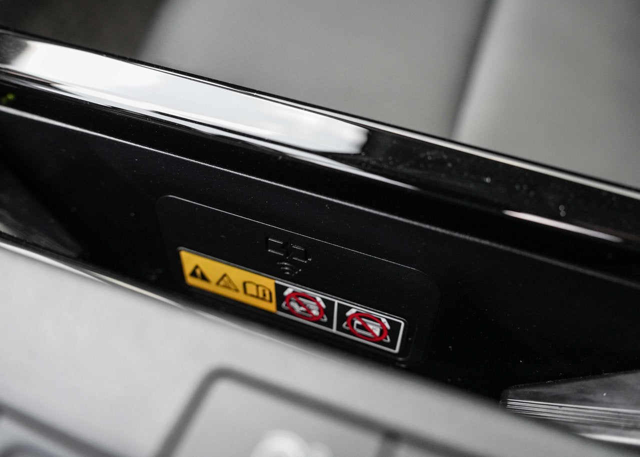 2025 Toyota Prius Plug-in Hybrid XSE PREMIUM