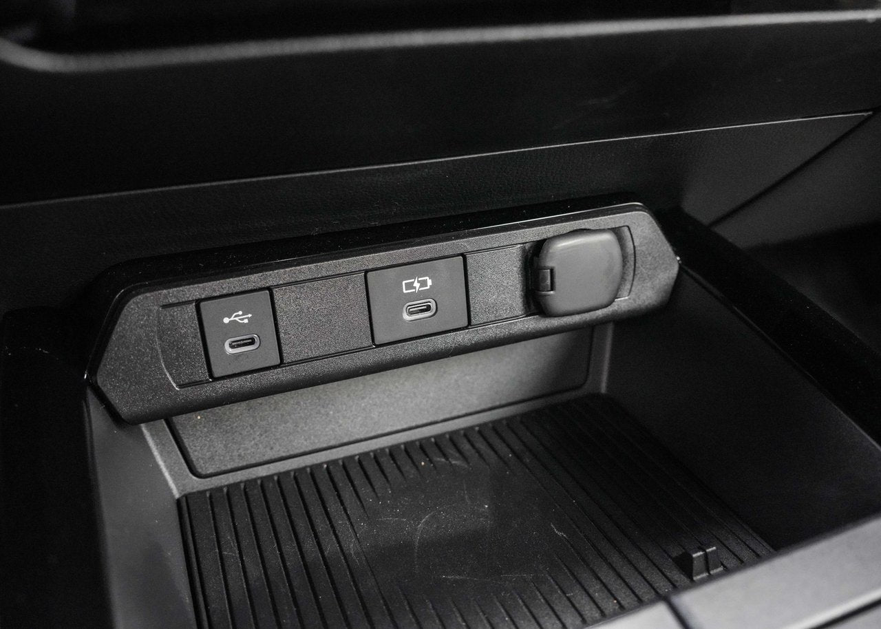 2025 Toyota Prius Plug-in Hybrid XSE PREMIUM