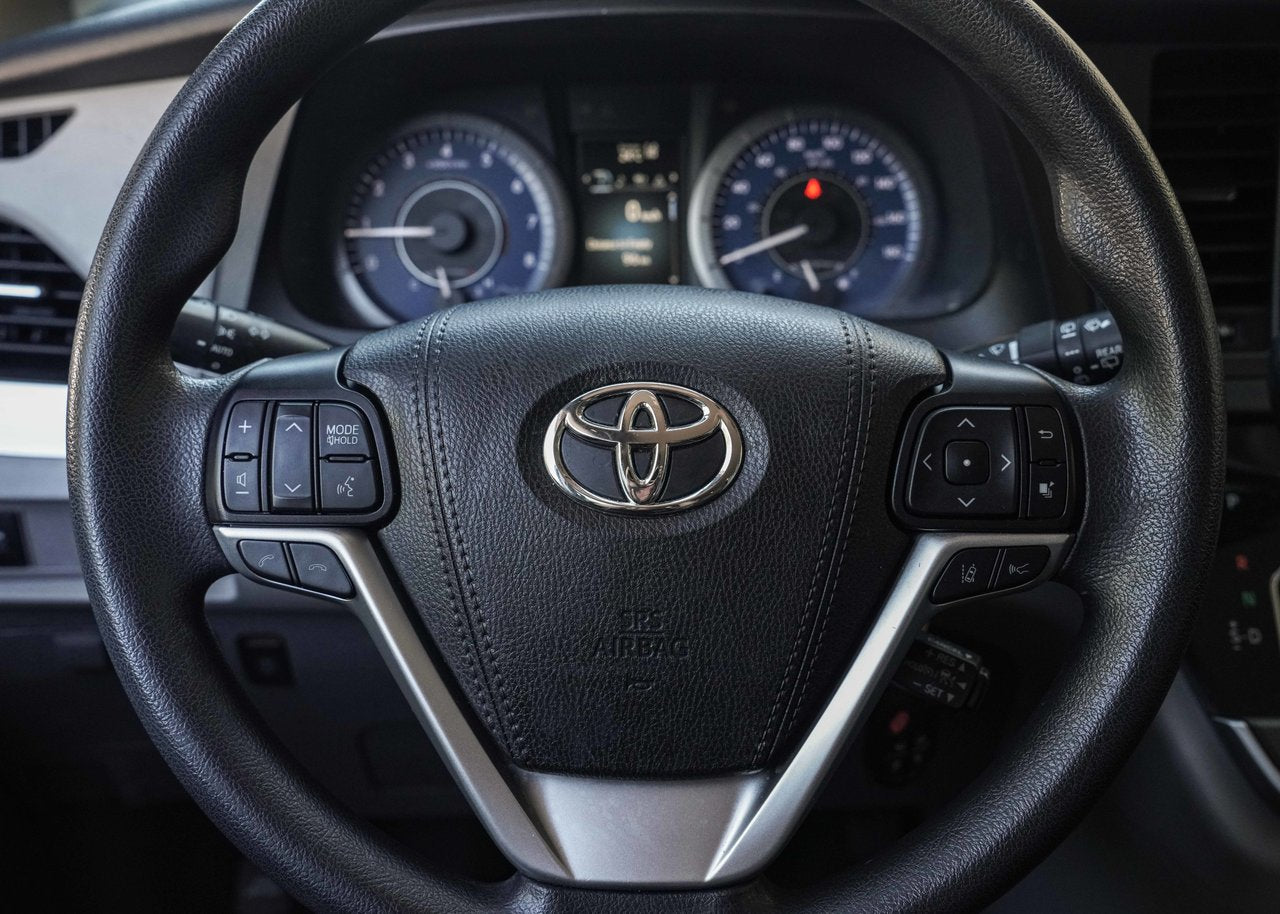 2020 Toyota Sienna LE