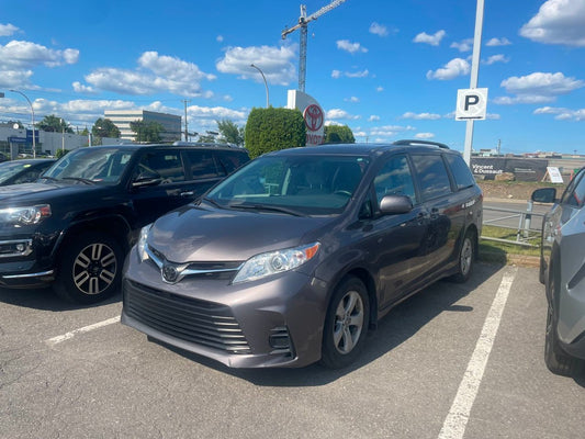 2020 Toyota Sienna LE