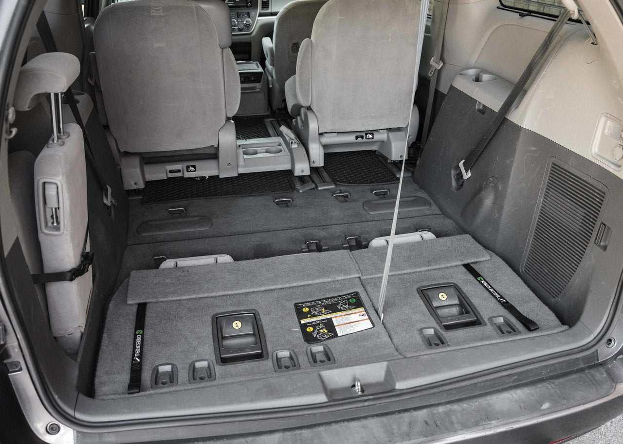 2020 Toyota Sienna LE