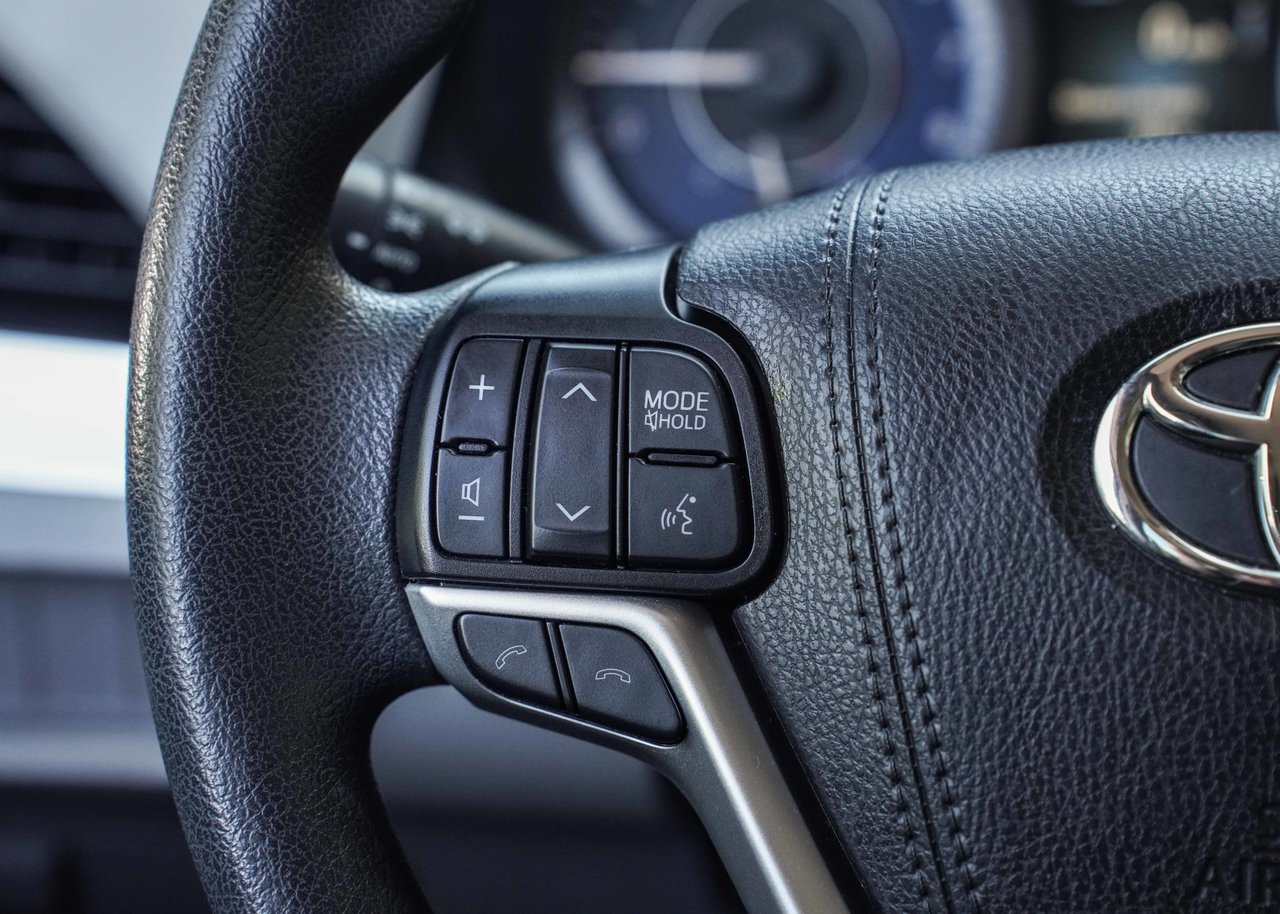 2020 Toyota Sienna LE