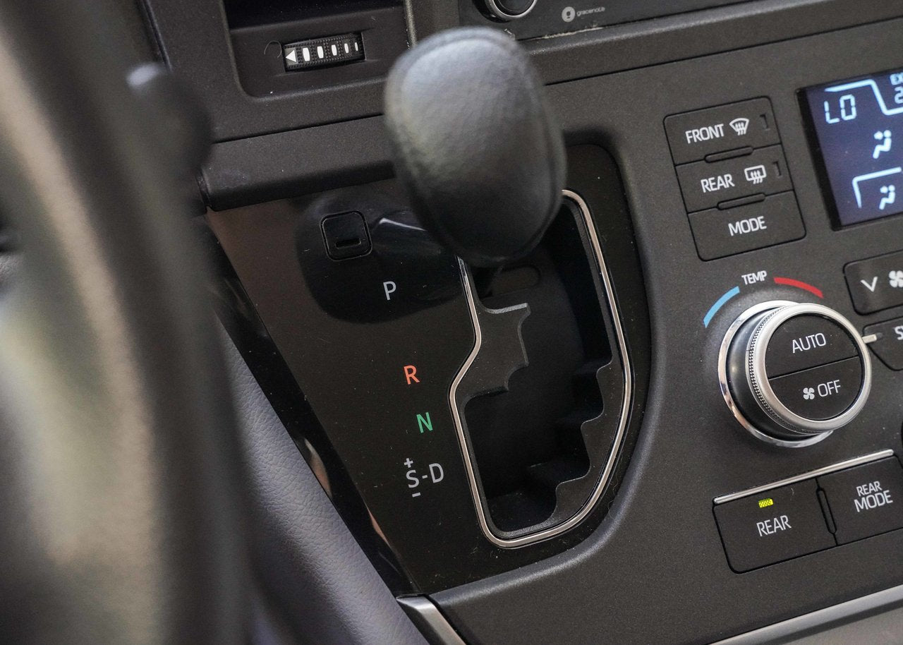 2020 Toyota Sienna LE