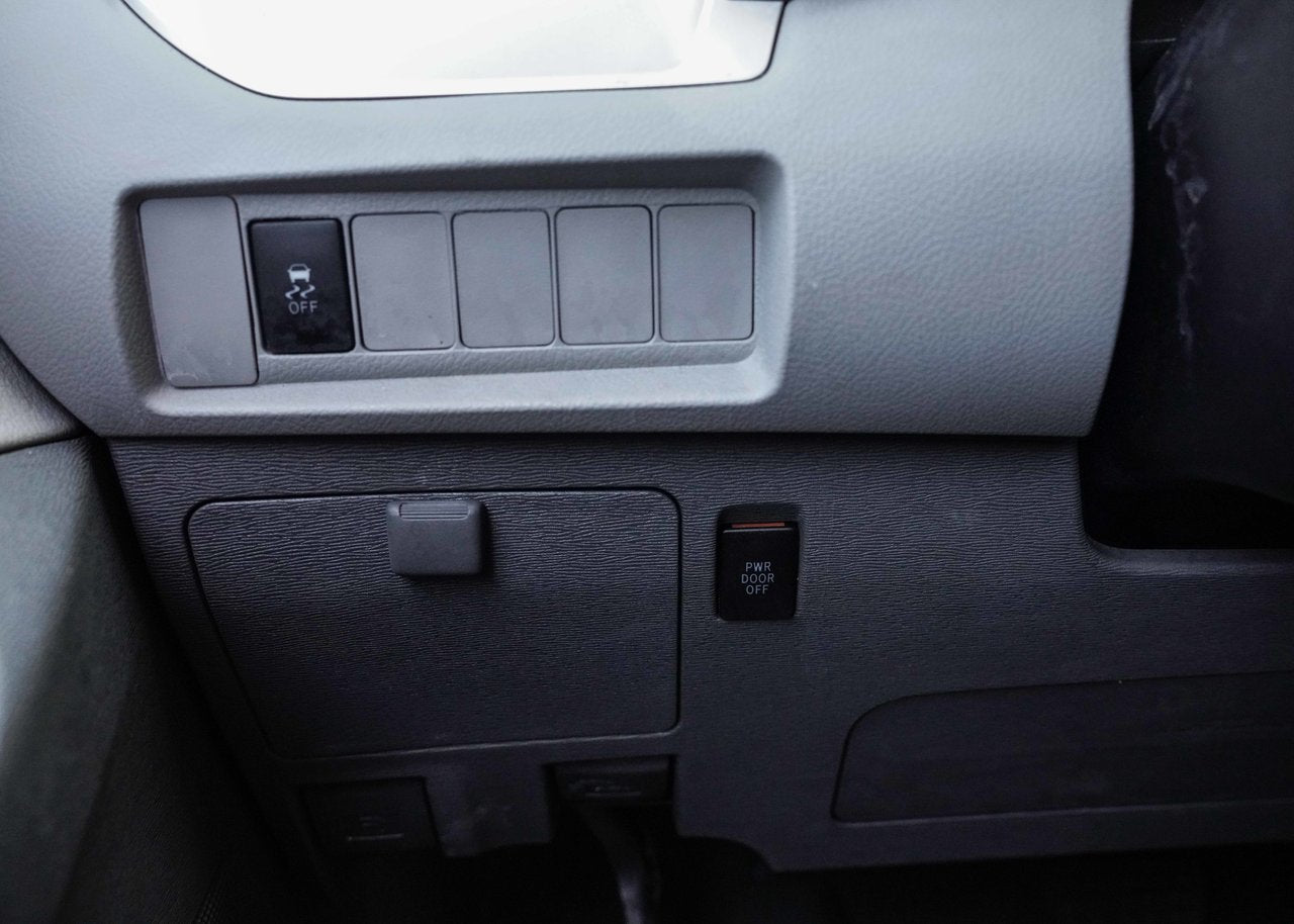 2020 Toyota Sienna LE