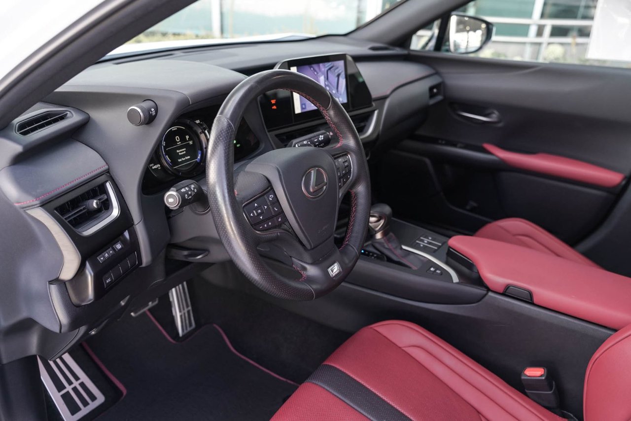 2024 Lexus UX 250h F SPORT 1 AWD CUIR ROUGE CARPLAY