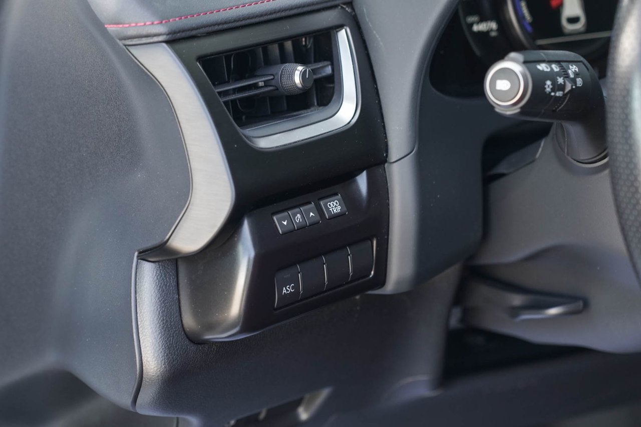 2024 Lexus UX 250h F SPORT 1 AWD CUIR ROUGE CARPLAY