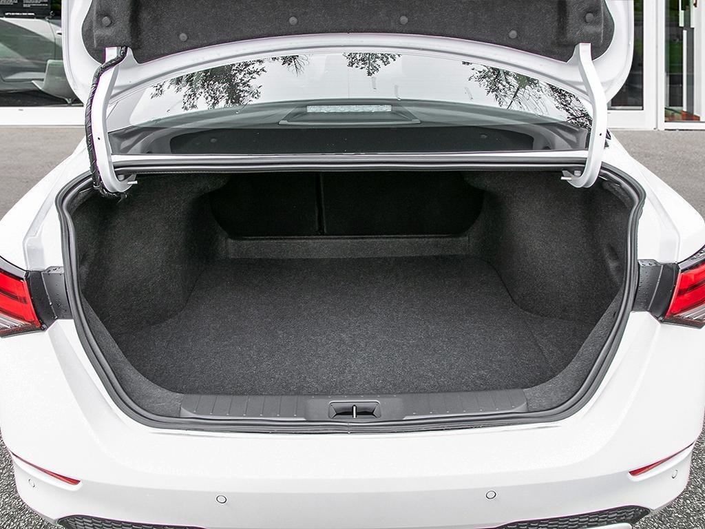 2025 Nissan Sentra SV MOONROOF