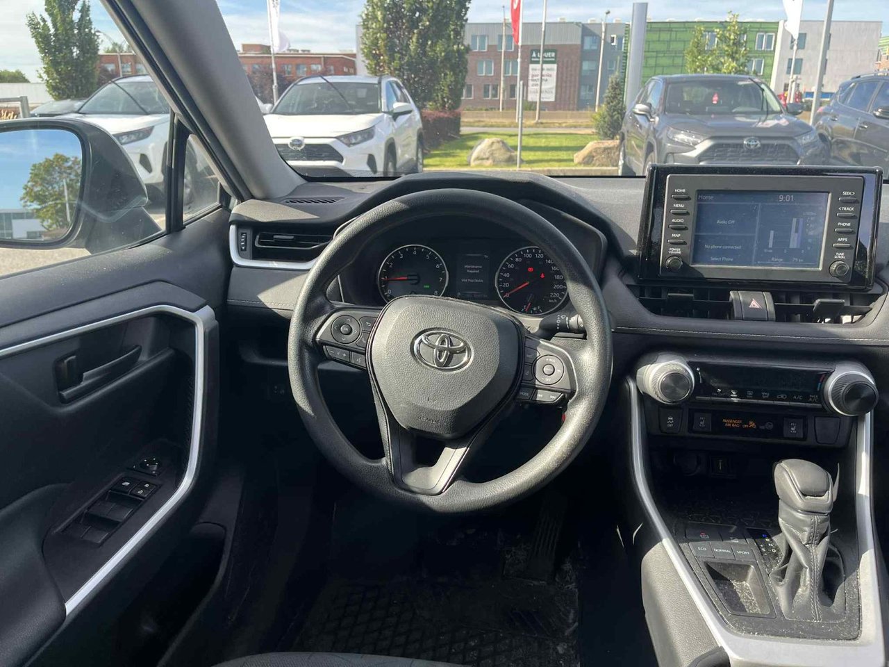 2021 Toyota RAV4 LE FWD