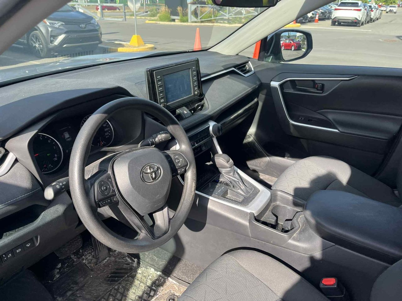 2021 Toyota RAV4 LE FWD