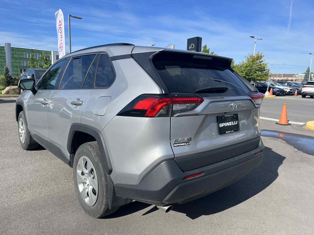 2021 Toyota RAV4 LE FWD