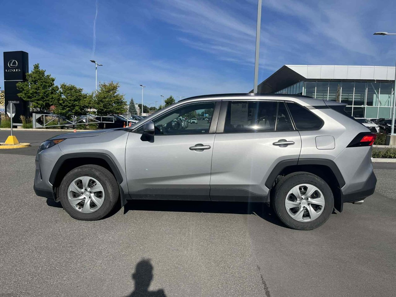 2021 Toyota RAV4 LE FWD