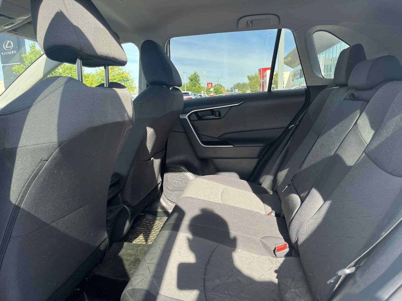 2021 Toyota RAV4 LE FWD