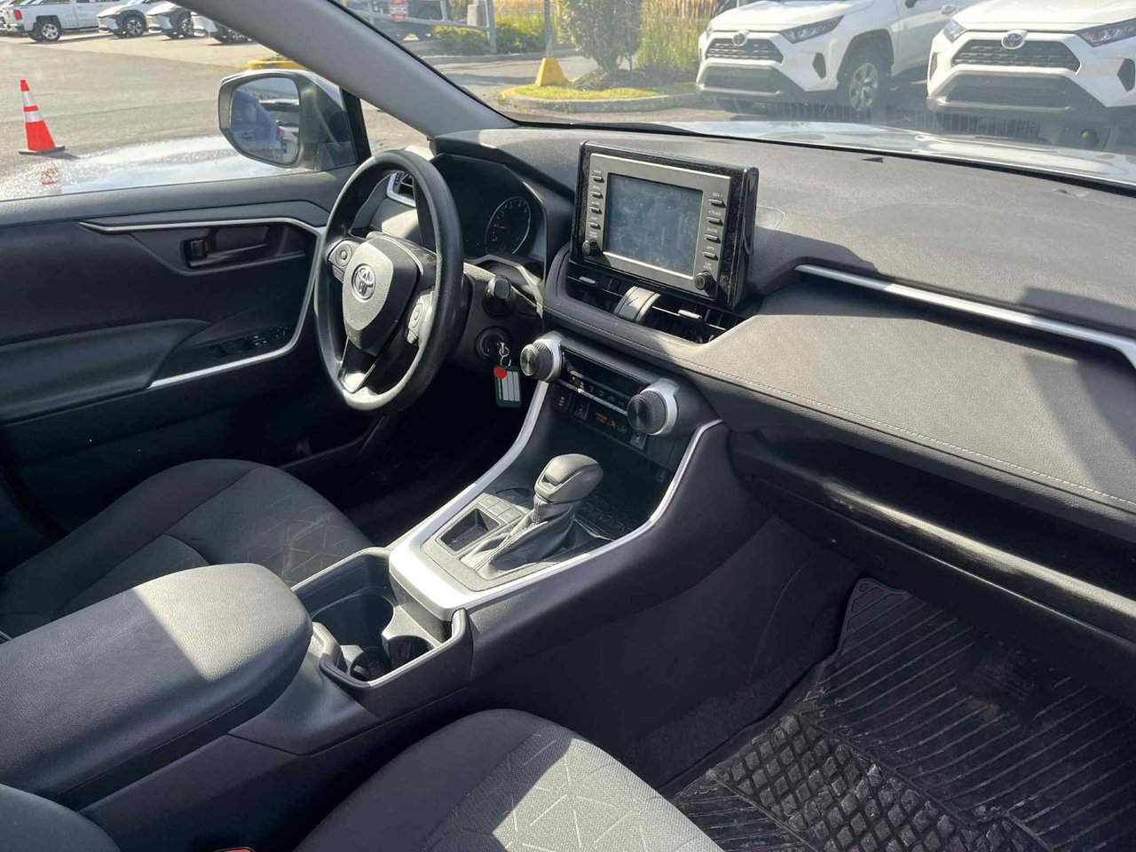 2021 Toyota RAV4 LE FWD