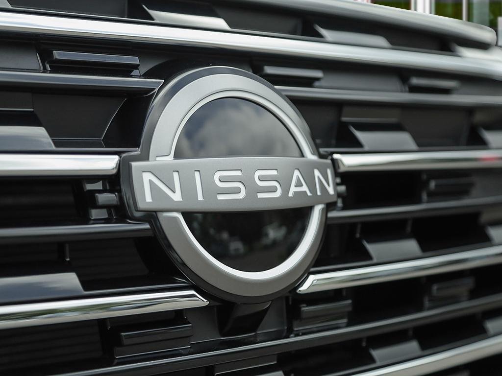 2026 Nissan Rogue SV Moonroof