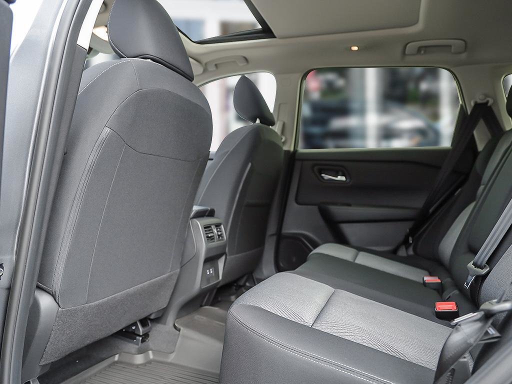 2026 Nissan Rogue SV Moonroof