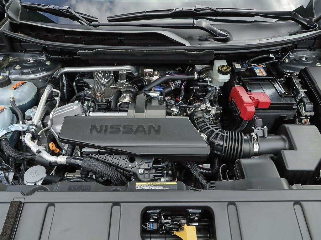 2026 Nissan Rogue SV Moonroof